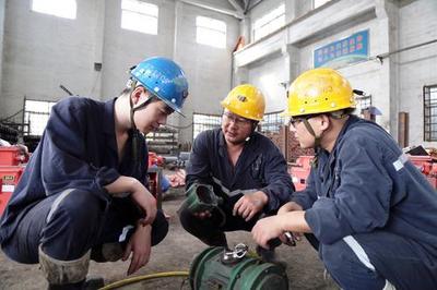 孔庄煤矿把“师带徒”纳入日常培训