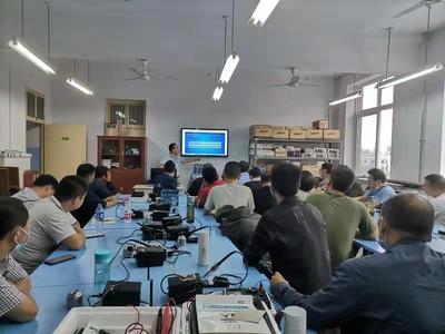 汉中市总工会为农民工提供“一条龙”服务