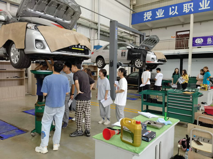 校企协同育人 马鞍山理工学校为高校大学生开展技术技能培训